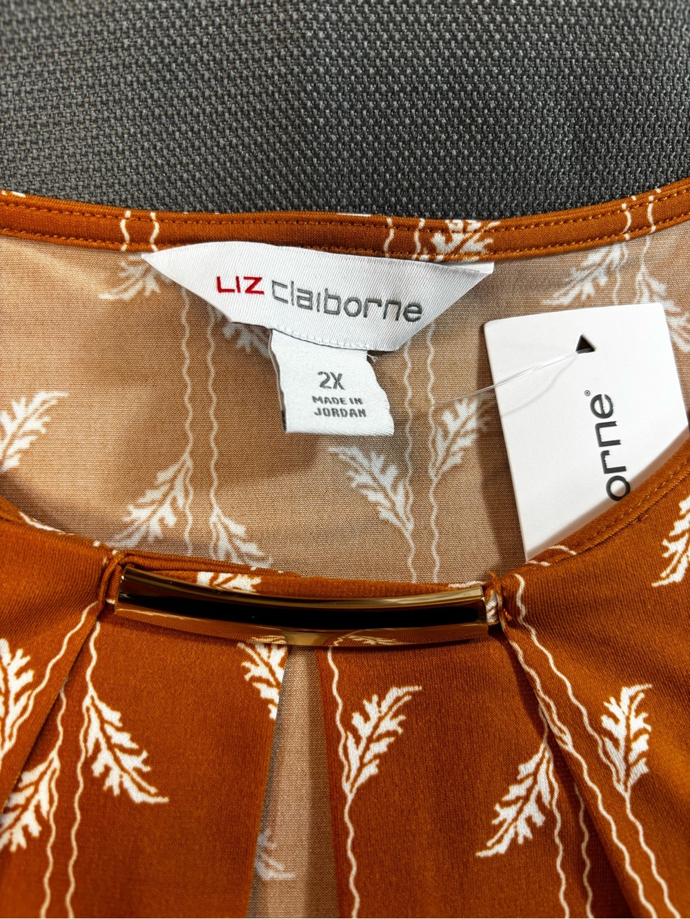 Liz Claiborne Women's Rust orange Patterned U-ring Keyhole 3/4 sleeve Top 2XL - Picture 4 of 6